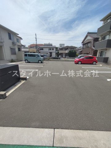 豊橋市小浜町のアパートの駐車場