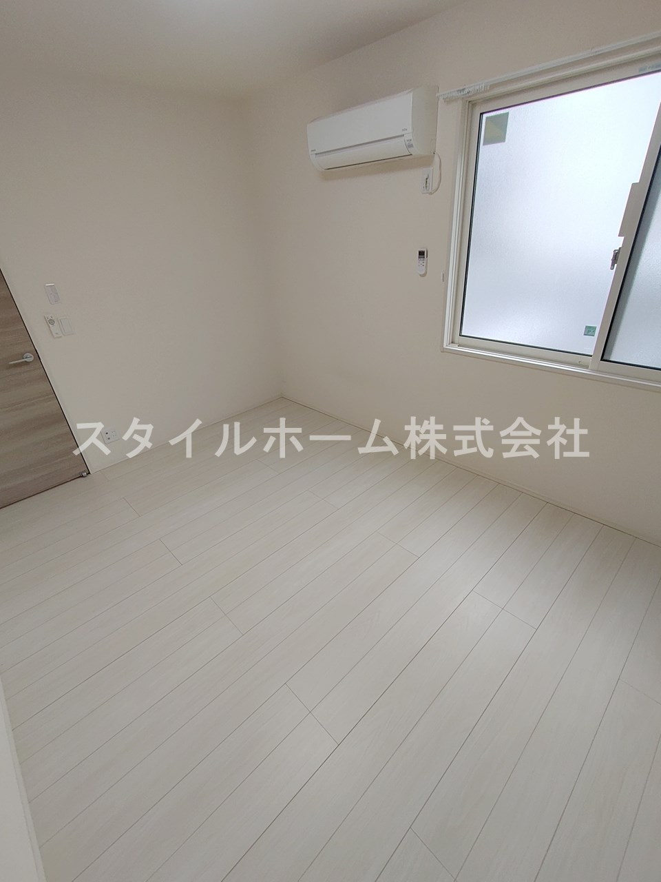 豊橋市小浜町のアパートの居間・リビング