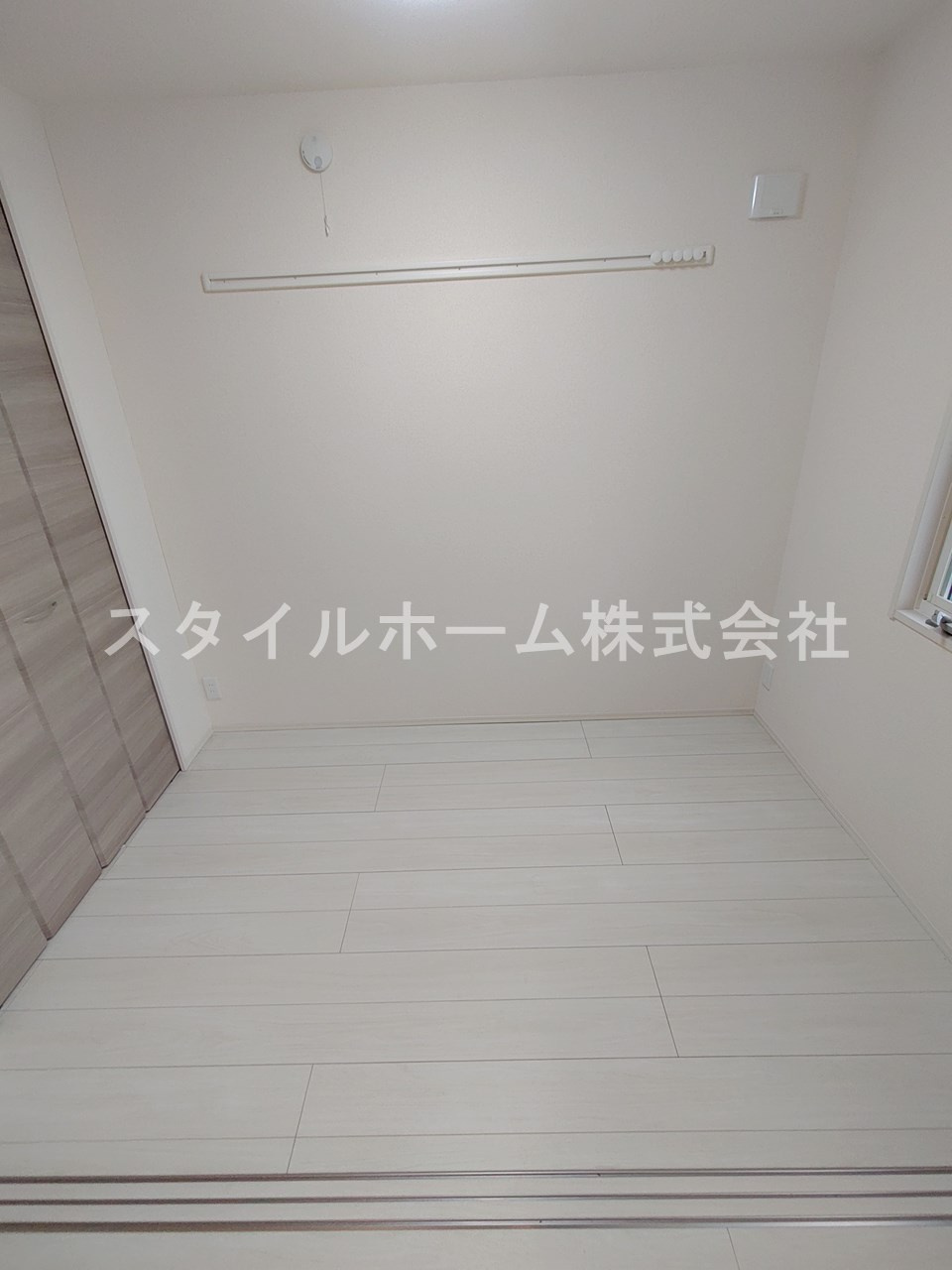 豊橋市小浜町のアパートの居間・リビング