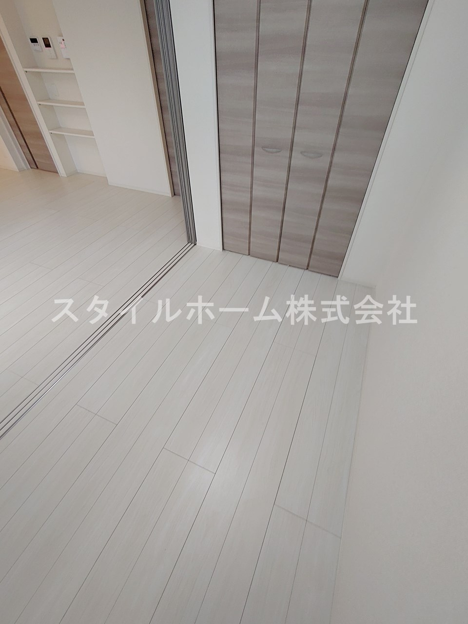 豊橋市小浜町のアパートの居間・リビング