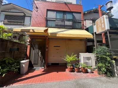 【外観】 | 松本店舗 | 逆瀬川駅すぐ、鉄板焼き・お好み焼き屋さんの居ぬき店舗です。