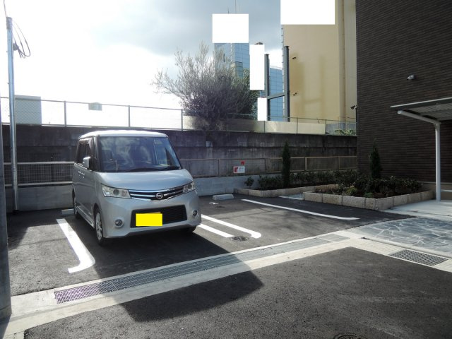 【駐車場】