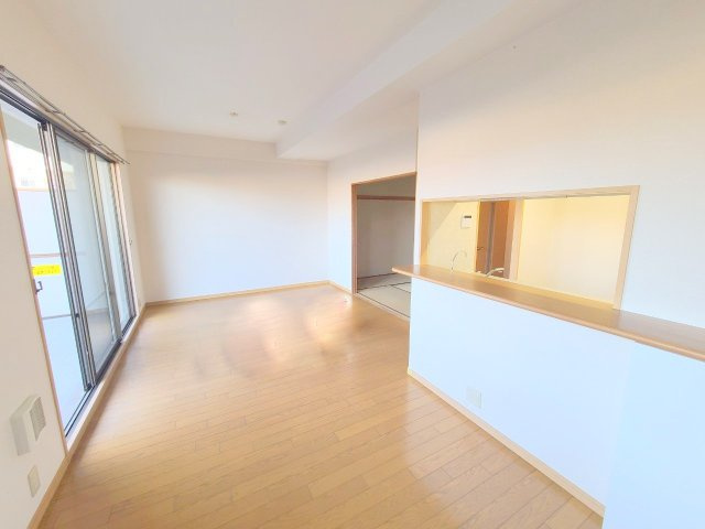 生駒東松ヶ丘アーバンコンフォートの居間・リビング