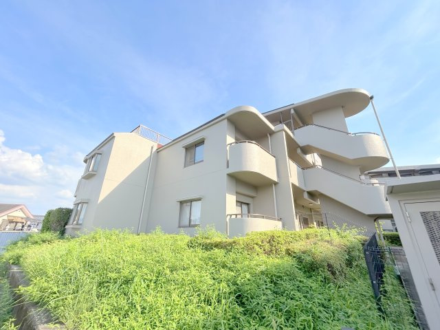 生駒東松ヶ丘アーバンコンフォートの外観