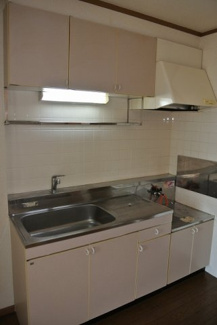 【キッチン】 | フルーツバスケット | コンパクトなキッチンで掃除もラクラク