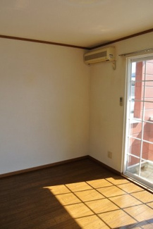 【内装】 | フルーツバスケット | 内装は落ち着いています