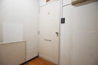 【その他共用部分】 | 皆様をお迎えする、お部屋の玄関ドア。開けやすさや開放角度、ドアノブの操作しやすさや鍵の形状などを、現地で一度ご確認ください。～即日のご見学可能～　お問合せはお気軽にどうぞ。