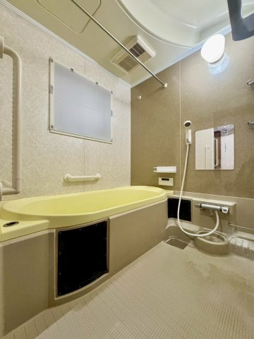 寝屋川市池田１丁目の浴室|足を伸ばしてくつろげる広さのある浴室です！