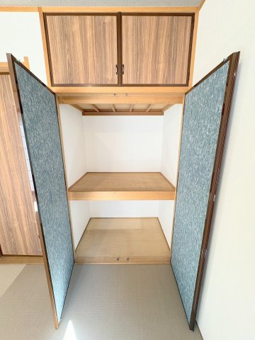 三郷市早稲田7丁目　中古戸建の収納|お布団の収納にも便利な押入付き