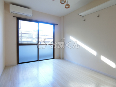 【居間・リビング】 | シーサイドSKYハイツ | 洋室(写真は別のお部屋です)