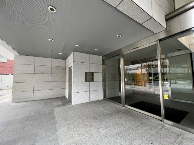 レグノグランデ一番町タワーのエントランス