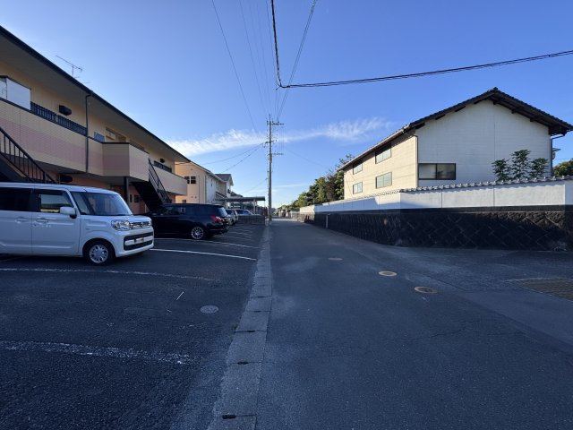 サンハイツ古城の駐車場