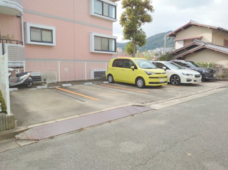 【駐車場】