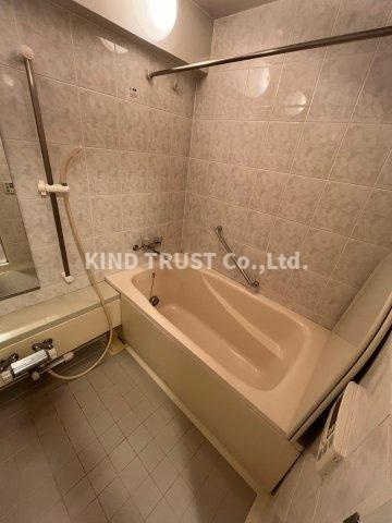 ライオンズマンション北梅田の浴室|コンパクトで使いやすいお風呂です