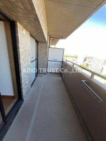 ライオンズマンション北梅田のバルコニー|落ち着いた時間を過ごせるバルコニーです