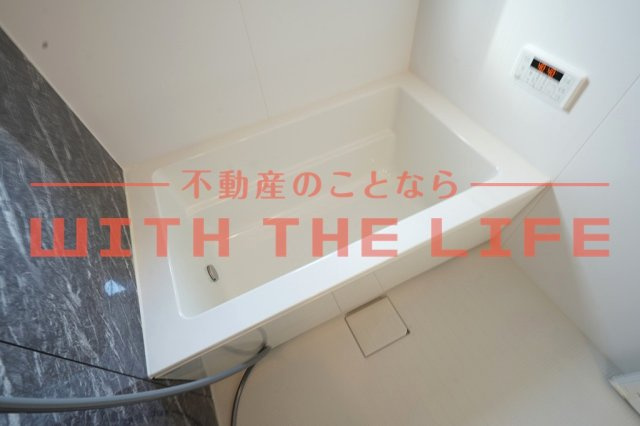 センターフィールド【10.000円キャッシュバック対象物件】の浴室|コンパクトで使いやすいお風呂です