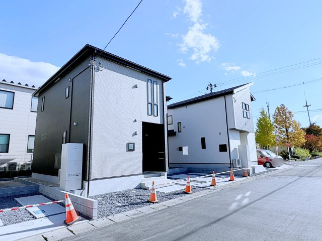 郡山市安積町三丁目　GRAFARE　全3棟の外観