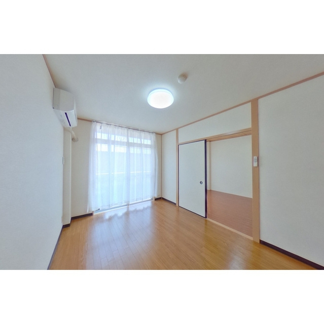 サンロード戸﨑の居間・リビング