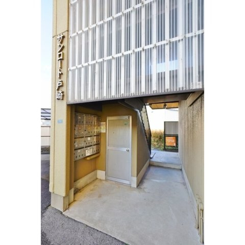 サンロード戸﨑のエントランス