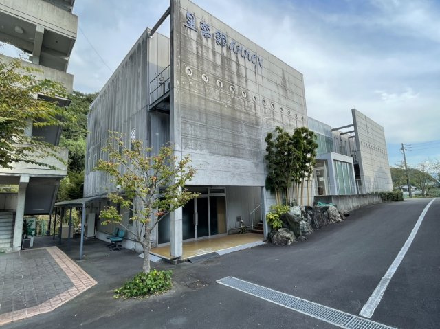 砥部町寄宿舎跡の外観
