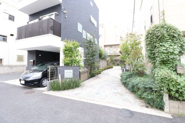 【エントランス】