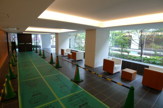 【エントランス】