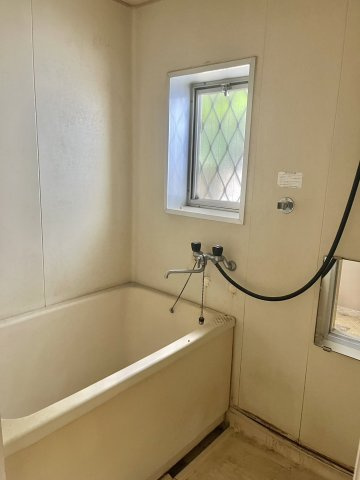 貝塚市清児建物付土地の浴室