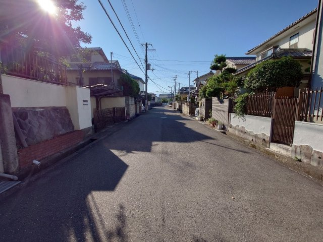 貝塚市清児建物付土地の前面道路含む現地写真