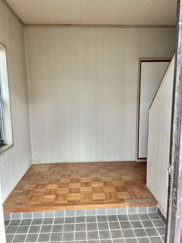 貝塚市清児建物付土地の玄関