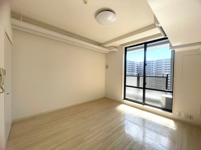 【居間・リビング】 | メゾン・ド・ヴィレ大阪城公園前