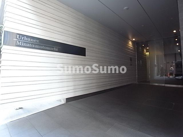 神戸市中央区元町通５丁目の賃貸マンションのエントランス