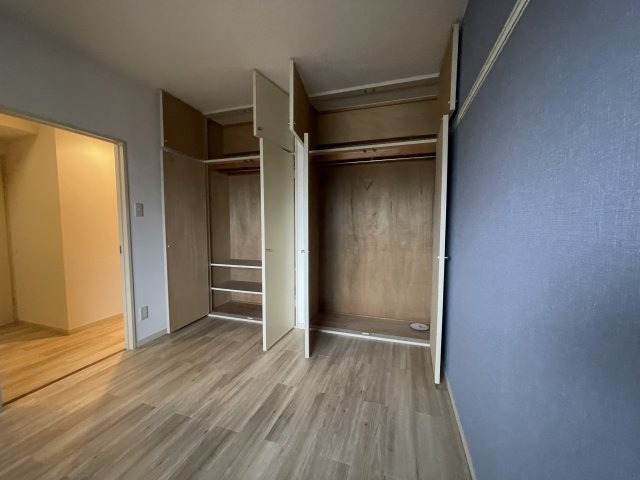 昭島市美堀町２丁目の賃貸マンションの洋室