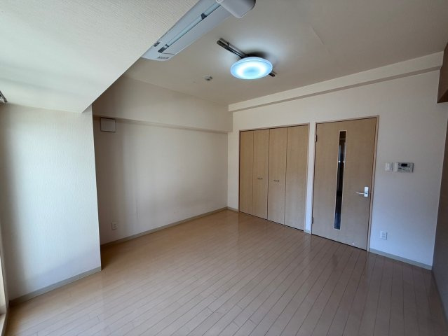 TINY　GROVE（タイニーグルーブ）の居間・リビング|TINY GROVE