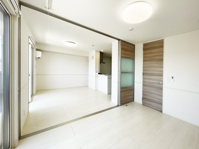 キャトルセゾンの居間・リビング