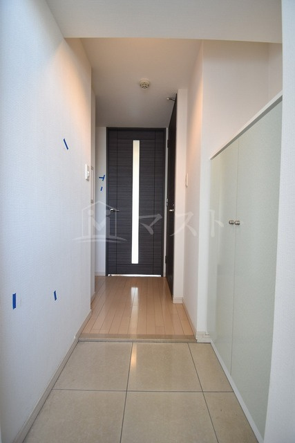 グランド上町の玄関