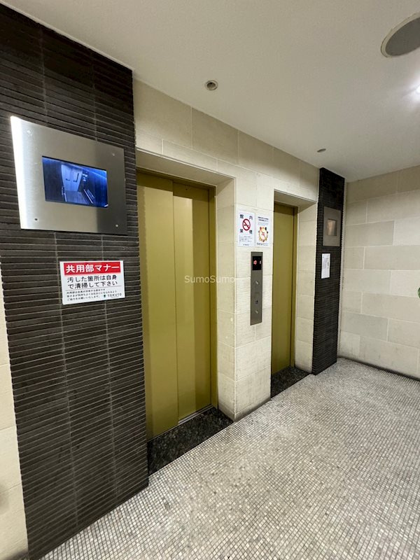 大阪市西区南堀江２丁目の賃貸マンションの外観