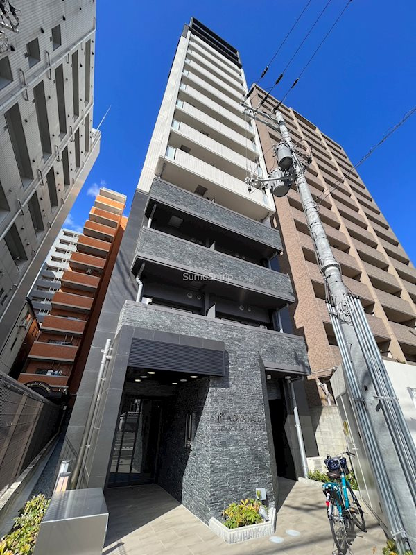 大阪市中央区上本町西４丁目の賃貸マンションの外観