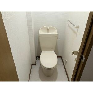 ヘンテブローテのトイレ