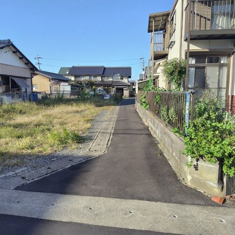 ６４１２４　岐阜市福光東１丁目土地の前面道路含む現地写真
