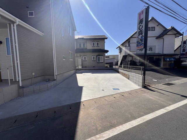 新築　高崎市中尾町3期　Heartful　Town　１号棟の駐車場|現地写真　駐車スペースは並列2台+2台分可能です！
