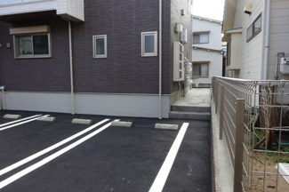【駐車場】