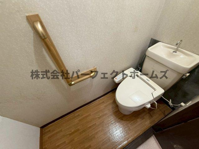 長尾家具町4丁目戸建　賃貸のトイレ|シンプルで使いやすいトイレです