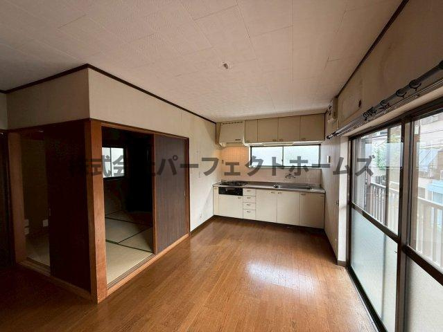長尾家具町4丁目戸建　賃貸の居間・リビング|ゆったり過ごせるリビングです