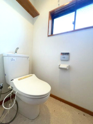 高島市マキノ町知内中古戸建のトイレ