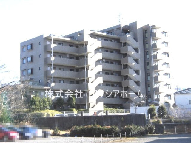 ライオンズマンション入間の外観