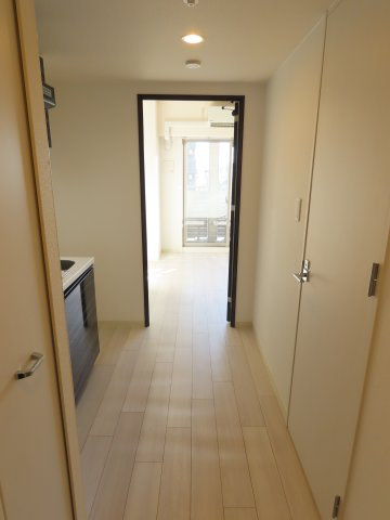 セオリー大阪フルールの玄関