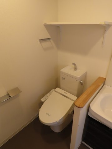 セオリー大阪フルールのトイレ