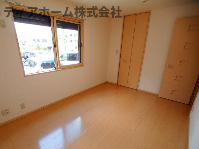 ヒールクリークMイーストの洋室|コンパクトで使いやすい洋室です