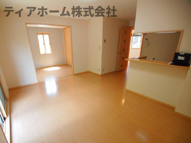 ヒールクリークMイーストの居間・リビング|こちらのリビングで趣味の時間をお楽しみください