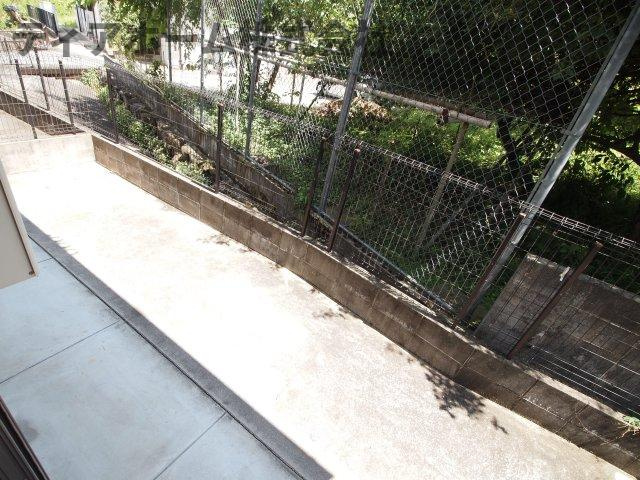 ヒールクリークMイーストの庭|お庭で自由な時間を過ごせます